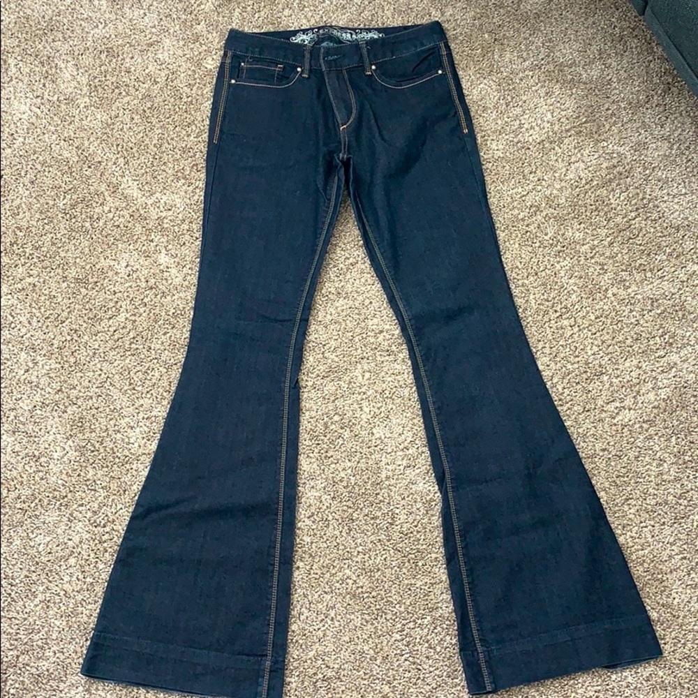 Women’s Express Mid-Rise Flare Jeans, size 4